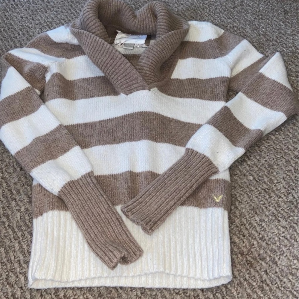 American eagle small sweater for winter